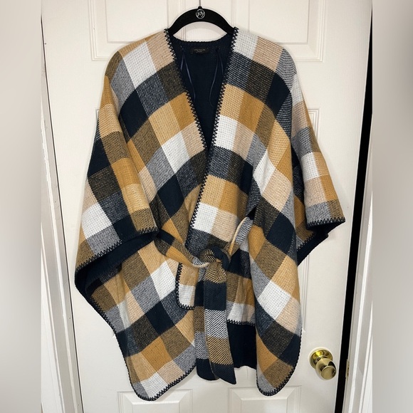 Ann Taylor Factory Plaid Poncho in Mustard and Black - Picture 2 of 10